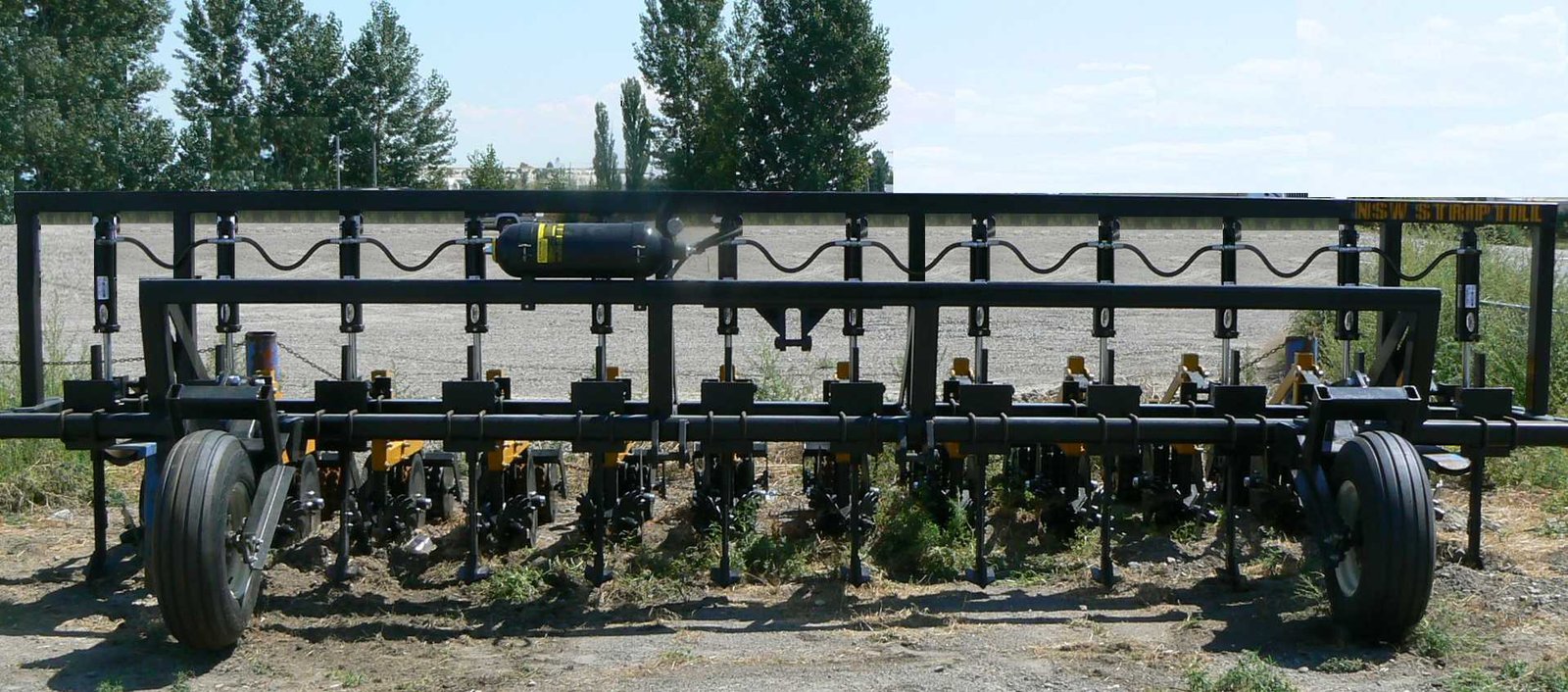 Strip Till - Front View