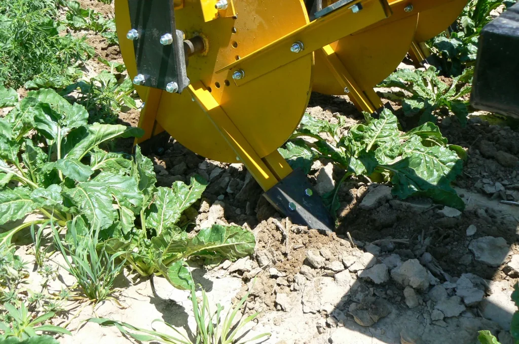 Water saver paddle working in sugar beets